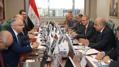 محمود عصمت: الدولة تولي اهتمامًا كبيرًا بالمحطات المائية لتوليد الكهرباء، والاعتماد عليها كأحد مصادر استقرار الشبكة القومية