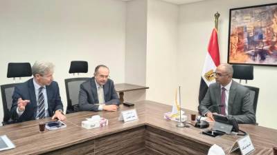 نائب وزير الإسكان يلتقي تحالف شركة المقاولون العرب مع إحدى الشركات العالمية المتخصصة في مجال تحلية مياه البحر