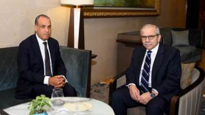 وزير الخارجية يلتقي رئيس وزراء لبنان لبحث التعاون