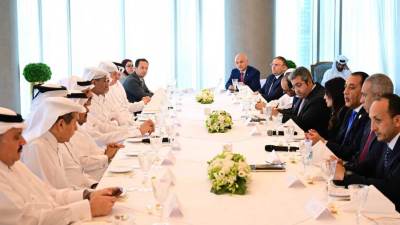 مدبولي يوجه الدعوة لرجال الأعمال والمستثمرين القطريين لزيادة حجم استثماراتهم فى مصر