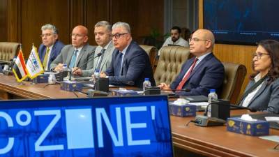 رئيس اقتصادية قناة السويس يستقبل النائب الأول لرئيس مجلس الوزراء القرغيزي لبحث فرص التعاون المشترك