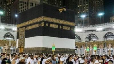 وزارة السياحة: إقبال غير مسبوق على قرعة الحج السياحي هذا العام