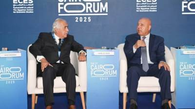 وزير الصناعة والنقل يستعرض جهود الدولة في مجالي الصناعة والنقل خلال العامين الماضيين