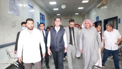 نائب وزير الصحة يتفقد مستشفى الضبعة المركزي للاطمئنان على جاهزية الخدمات الطبية للمواطنين