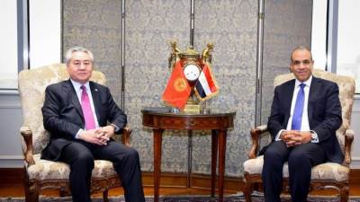  وزير الخارجية يستقبل نظيره القيرغيزي