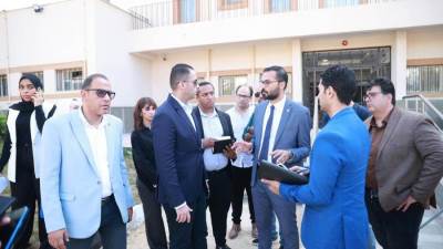 نائب وزير الصحة يتفقد مستشفيات مطروح ويوجه بتسريع تشغيل «الصدر» و«الحميات»