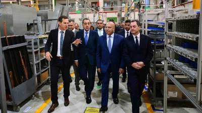 رئيس الوزراء يفتتح توسعات المصنع الإقليمي لشركة "شنايدر إلكتريك" بمدينة بدر