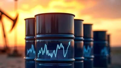 أسعار النفط تتراجع للأسبوع الثاني وسط ضغوط الإمدادات وارتفاع المخزونات الأمريكية