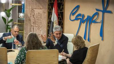 وزير السياحة يعقد لقاءات مع ممثلي اتحاد وكلاء وشركات السفر البريطاني (ABTA) والرئيس التنفيذي للمؤسسة الدولية للاستثمار السياحي (ITIC)