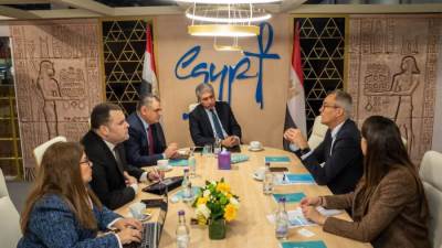 وزير السياحة يستكمل لقاءاته المهنية بالعاصمة البريطانية لندن مع مسئولي عدد من منظمي الرحلات الدوليين