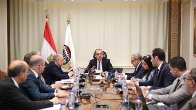 وزير قطاع الأعمال العام يجتمع بالرؤساء التنفيذيين للشركات القابضة لمتابعة موقف تطبيق نظام "ERP" في الشركات التابعة