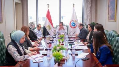 وزير الصحة يترأس اجتماعاً لتطوير خدمات العلاج الطبيعي ومعامل التحاليل بمستشفيات القطاع العلاجي