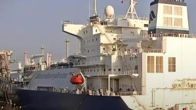 وزارة البترول تعلن تصدير شحنة من الغاز المسال إلى اليونان