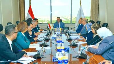 وزير التموين.. اجتماع برئاسة اللواء وليد أبو المجد نائب الوزير لبحث إنشاء المركز اللوجستي العالمي لتخزين وتوزيع الحبوب بميناء شرق بورسعيد