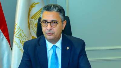 وزير التموين بدء طرح الزيوت الحره بأسعار مخفضة من انتاج القابضة للصناعات الغذائية بسلسلة هايبر وان