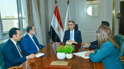 وزير التموين يعقد اجتماع مع رئيس الهيئة القومية لسلامة الغذاء لمتابعة آليات الرقابة على الأسواق