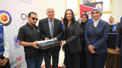وزيرة التضامن تسلم جامعة الأقصر الأهلية طابعة "برايل" لطباعة المناهج بلغة "برايل"