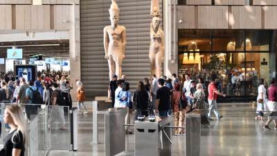 لليوم السابع على التوالي منذ افتتاحه للجمهور يواصل المتحف المصري الكبير استقبال زائريه 