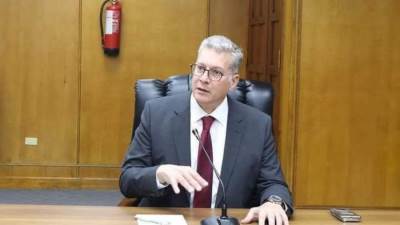 وزير البترول يصدر تكليفات عاجلة لضمان حصول عمالة المقاول على مستحقاتهم وتطبيق الحد الأدنى للأجور