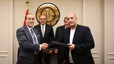 وزير قطاع الأعمال يشهد توقيع اتفاق تكميلي لعقود تطوير "مجاويش" بالغردقة يستهدف التوسع في الشراكة مع القطاع الخاص