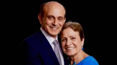 محمد صبحي قبل دخوله العناية المركزة: "اقترب اللقاء"… رسالة مؤثرة لزوجته في عيد زواجهما الـ52