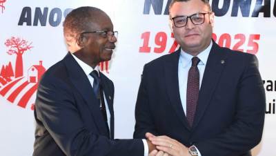 وزير الإسكان يُشارك في احتفالية مرور 50 عامًا على استقلال جمهورية أنجولا