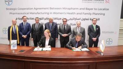 توقيع اتفاقية تعاون استراتيجي بين «مينا فارم» و«باير» الألمانية لتوطين صناعة الأدوية