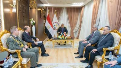 وزير الدولة للإنتاج الحربي يستقبل سفير بلغاريا بالقاهرة 