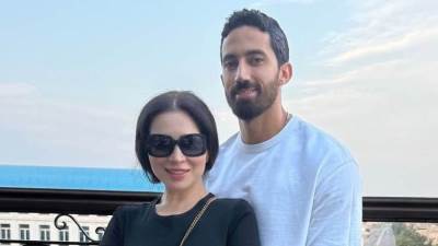 الصور الأولى لمي عز الدين وزوجها من شهر العسل