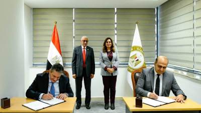 وزيرة التنمية ومحافظ شمال سيناء يشهدون مراسم توقيع تعاون بين جهاز تنظيم إدارة المخلفات (WMRA) وشركة أسمنت سيناء