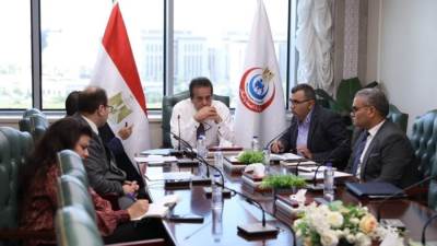 وزير الصحة يتابع تطوير مستشفى أم المصريين ويوجه بتسريع التنفيذ.. ويناقش إنشاء وحدات العلاج بالأكسجين عالي الضغط والمجمع الطبي الجديد بحلوان