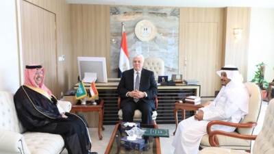 وزير التعليم العالي يبحث سبل تعزيز التعاون مع السفير السعودي بالقاهرة