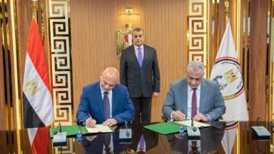  وزير الدولة للإنتاج الحربي يشهد مراسم توقيع مذكرة تفاهم مع شركة ستارك السويسرية في مجال تصنيع المحركات الكهربائية