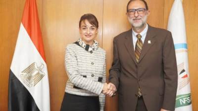 رئيس الهيئة القومية لسلامة الغذاء يستقبل سفيرة جمهورية رومانيا بالقاهرة