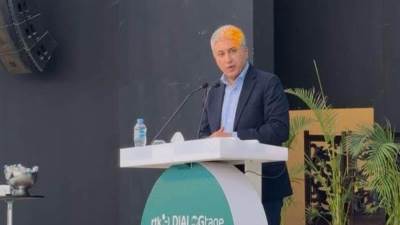 وزير السياحة والآثار يلقي كلمة ترحيبية بالجلسة الافتتاحية