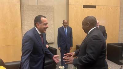 رئيس الوزراء يحضر عشاء عمل بتشريف رئيس جنوب أفريقيا للقادة الأفارقة المشاركين في مجموعة قمة العشرين (G20)