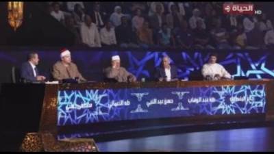 تحكيم دولة التلاوة للمتسابق أحمد شفيق: قراءتك جميلة وصوتك قوى