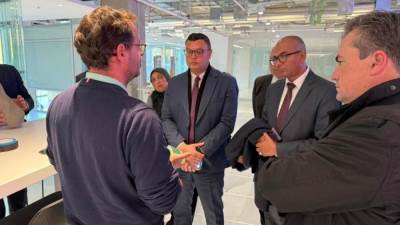 بالإنفوجراف:  وزير الإسكان يزور مقر «أكسيونا» الإسبانية بمدريد لبحث الشراكة في مشروعات المياه والتحلية