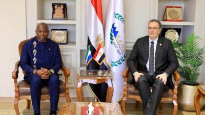 "رئيس التنظيم والإدارة يستقبل وزير الإدارة العامة السيراليوني لبحث نقل الخبرات المصرية في الإصلاح الإداري"