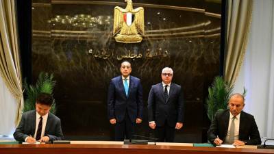 رئيس الوزراء يشهد توقيع عقد إنشاء مجمع متكامل للصناعات الكيميائية الفوسفاتية بالمنطقة الاقتصادية لقناة السويس