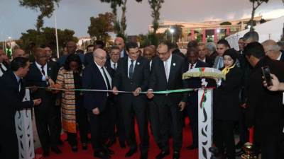 وزير قطاع الأعمال يشهد افتتاح المعرض المصاحب للمؤتمر الوزاري الأفريقي لإنتاج الأدوية وتكنولوجيا الصحة في الجزائر