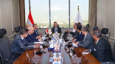 وزير التموين يجتمع مع رئيس شركة تجارة الجملة لمتابعة الاستعداد لشهر رمضان