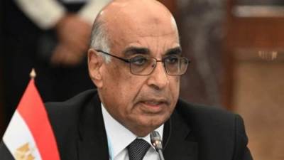 وزير العدل يعتمد حركة ترقيات كُبرى لموظفي المحاكم والشهر العقاري والخبراء والطب الشرعي