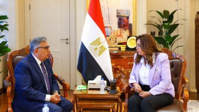 وزيرة التنمية المحلية تبحث مع محافظ الدقهلية الموقف التنفيذي للمشروعات التنموية والخدمية بالمحافظة