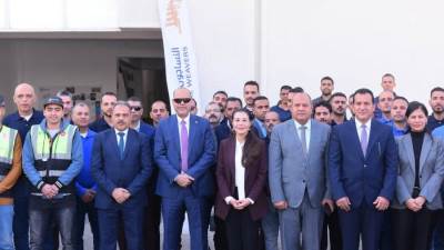 وزير العمل يفتتح محطتين للطاقة الشمسية داخل 'النساجون الشرقيون" بالعاشر من رمضان