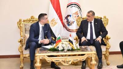 عقب انتهاء مراسم الافتتاح الرسمي للمعرض الدولي للصناعات الدفاعية "EDEX  2025"