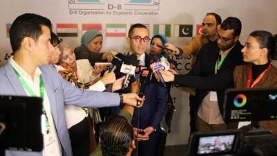 حسن الخطيب : نعمل على رفع حجم التجارة البينية بين دول مجموعة الثماني من نحو 150 مليار دولار إلى 500 مليار دولار بحلول عام 2030