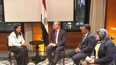 وزير البترول يبحث مع أنجلوجولد أشانتي العالمية ضخ استثمارات إضافية في تعدين الذهب بمصر