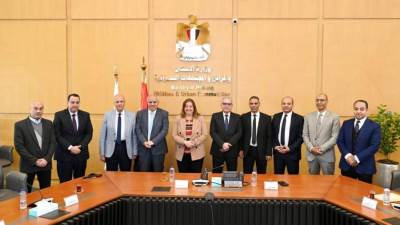 الإسكان: توقيع عقد تخصيص قطعة أرض بين هيئة المجتمعات العمرانية وصندوق الإسكان الاجتماعي ودعم التمويل العقاري