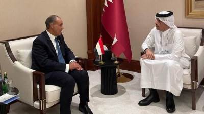  وزير الخارجية يلتقي رئيس مجلس الوزراء وزير الخارجية القطري في الدوحة